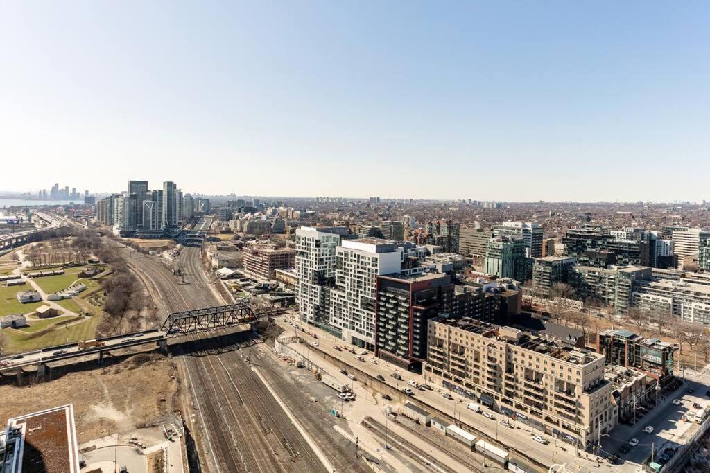 Luxury Downtown Lakeview & City View Condo Toronto Eksteriør bilde