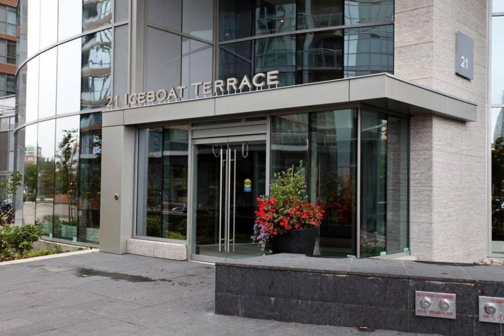 Luxury Downtown Lakeview & City View Condo Toronto Eksteriør bilde