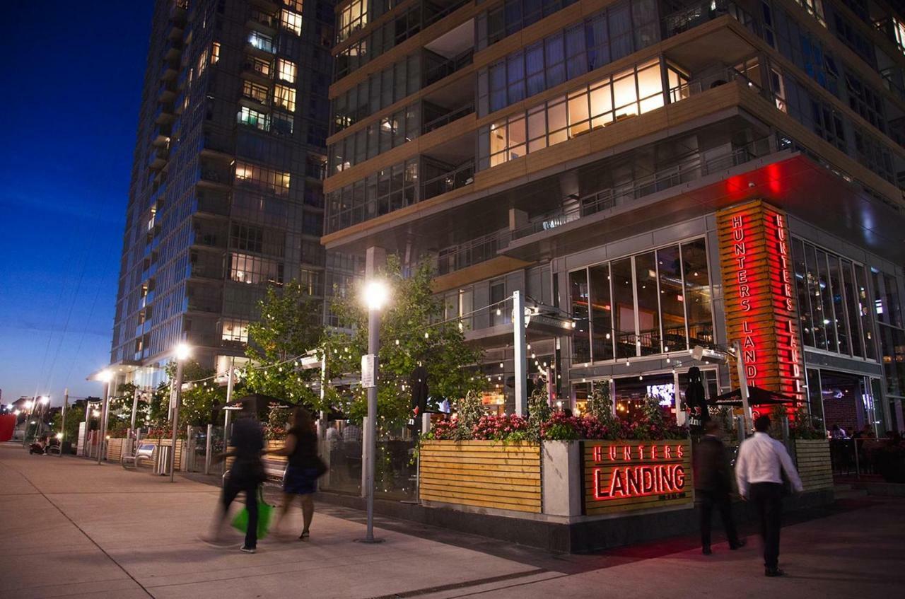 Luxury Downtown Lakeview & City View Condo Toronto Eksteriør bilde